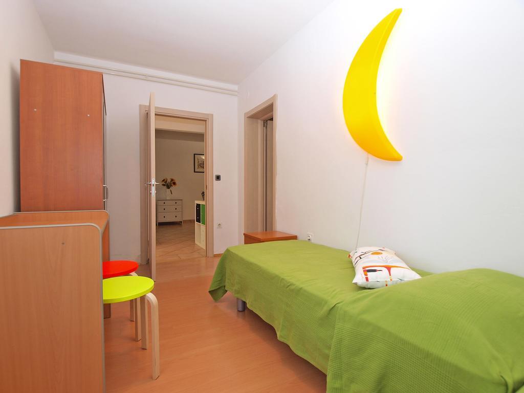 Eugen 1346 Apartment *